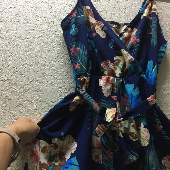 Jumper with blue tropical pattern - Picture 3 of 9